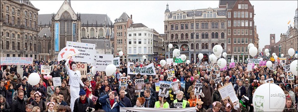 120317-01-dam-demo-megastallen-panorama (1)