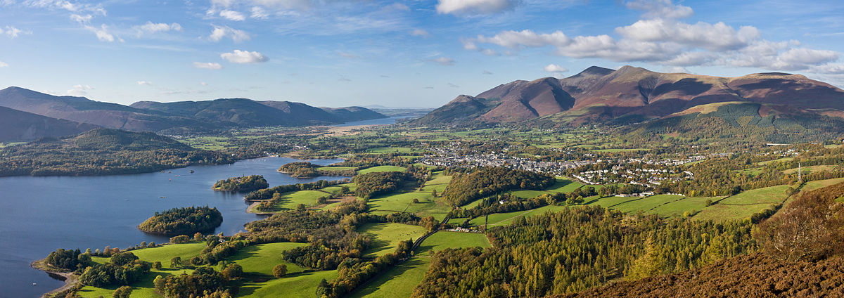 "Keswick Panorama - Oct 2009" by Diliff - Own work. Licensed under CC BY-SA 3.0 via Wikimedia Commons 